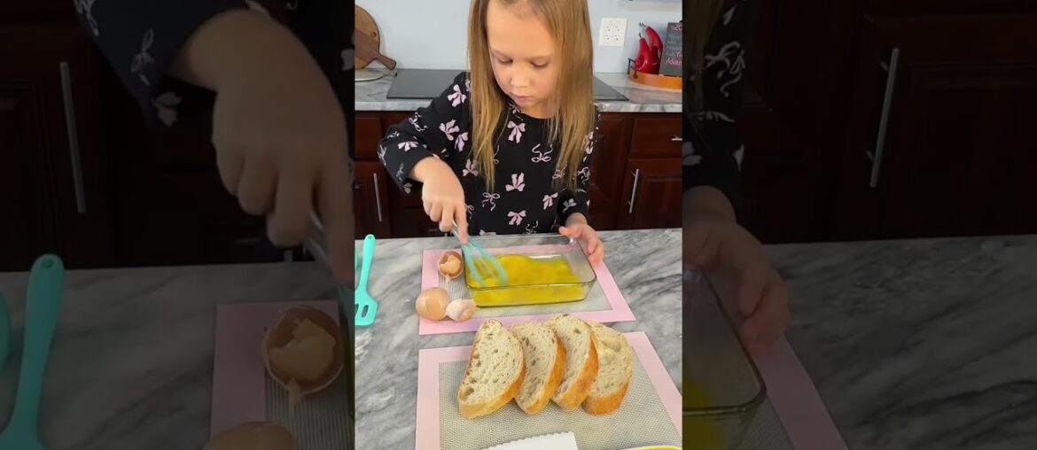 Avocado French toast breakfast recipe #breakfastrecipe #breakfastrecipes #shorts #avocadotoast