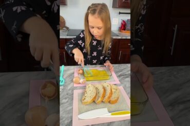 Avocado French toast breakfast recipe #breakfastrecipe #breakfastrecipes #shorts #avocadotoast