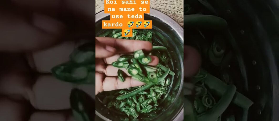 French bean cutting #youtubevideo #vlogger #travelvlog #youtubevideo #youtubeindia #recipes