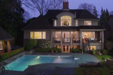 French Country Bluff Estate: Panoramic Ocean Views & Unparalleled Luxury in White Rock