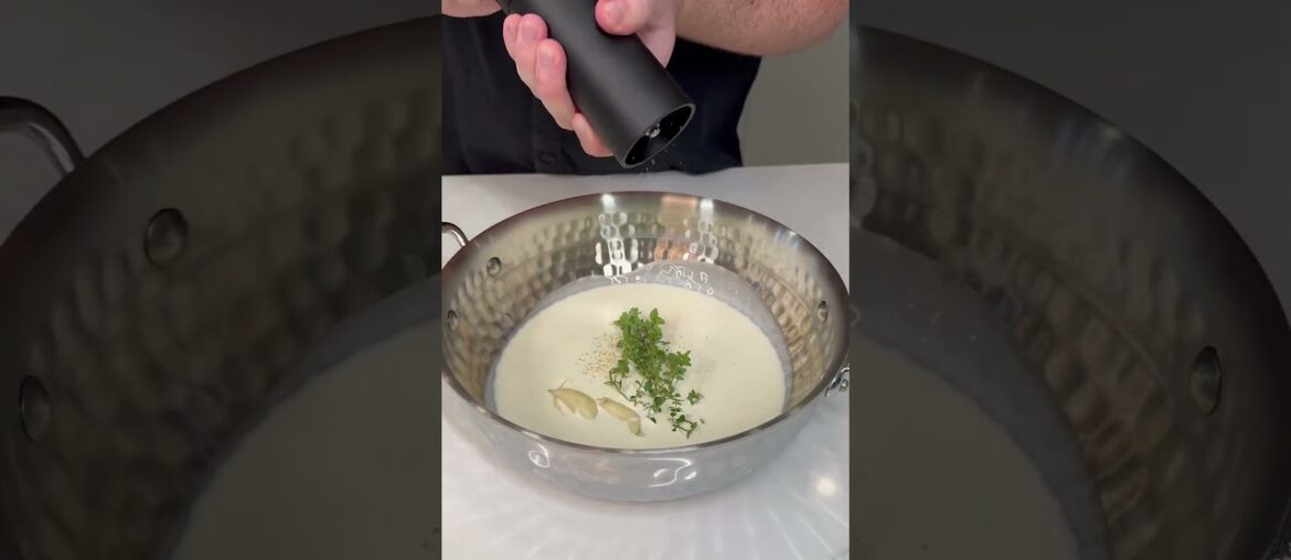 The BEST cheesy mashed potatoes