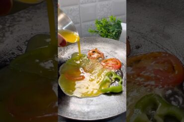 Omelette recipe | Egg recipes | Breakfast ideas | how to make egg omelette #shorts #viral #shortfeed