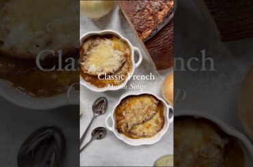 Classic French Onion Soup #souprecipe #frenchonionsoup