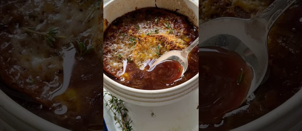 Another soup for this chilly weather! #shorts #frenchonionsoup #easyrecipe #recipe #souprecipe #idea