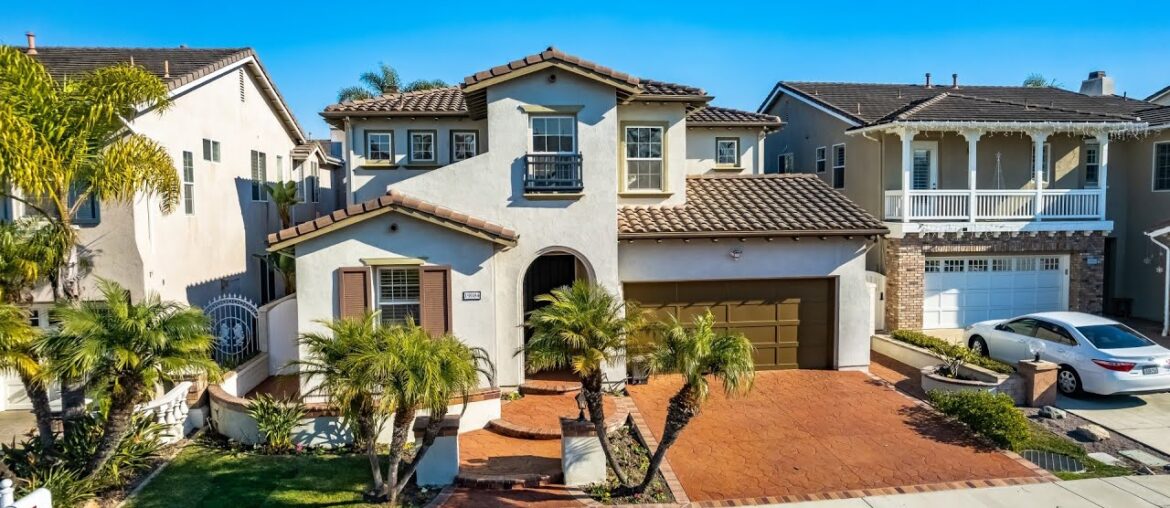 19084 Redford Lane Huntington Beach, CA | 19084 Redford Lane Huntington Beach, CA |