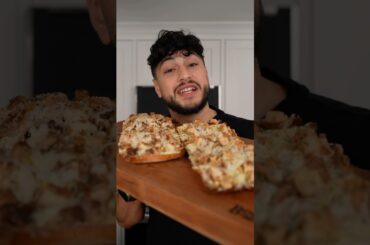 Chicken Alfredo Garlic Bread