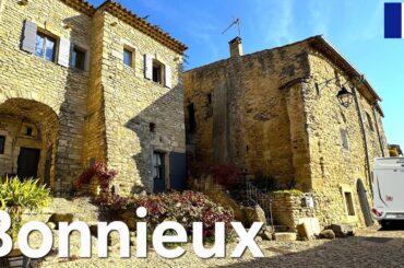 We visit the beautiful village of Bonnieux in Provence on a market day and of course also a cemetery