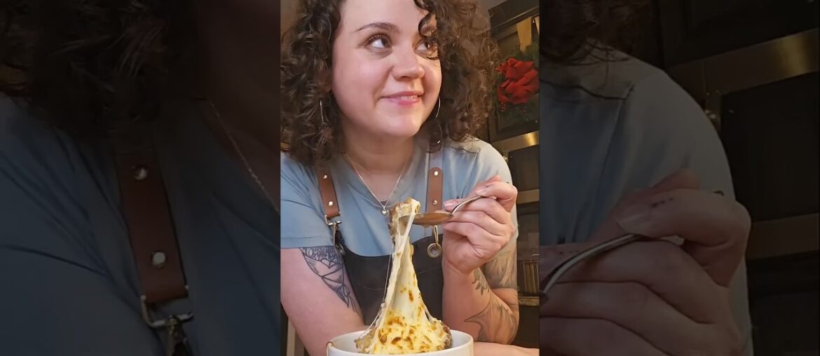 French onion and lentil soup, all my recipes on ig and tt! #frenchonionsoup #foodshorts  #soup