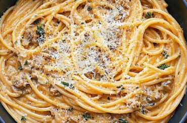 Get Ready for the Easiest French Onion Pasta Recipe EVER!