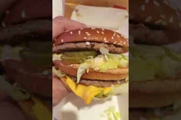 #mcdonald's restaurant #dubaifestivalcitymall #food #foodie #best burger#shortfeed #delicious #yummy