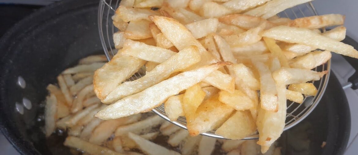 "Perfect Crispy French Fries Recipe: Homemade & Delicious!"