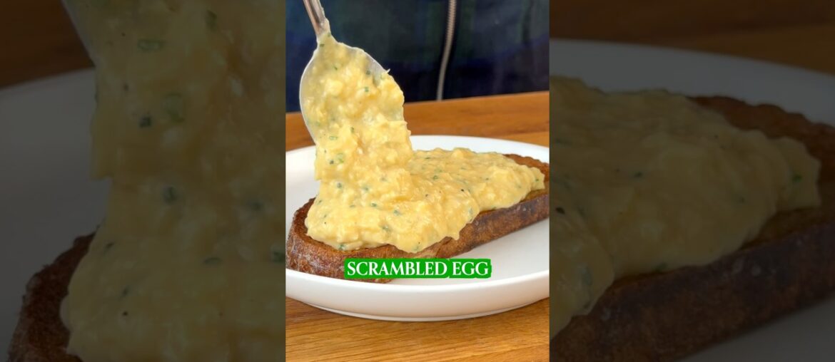 How to make scrambled egg. #egg #herbs #butter #french #omelette #clarencecourt