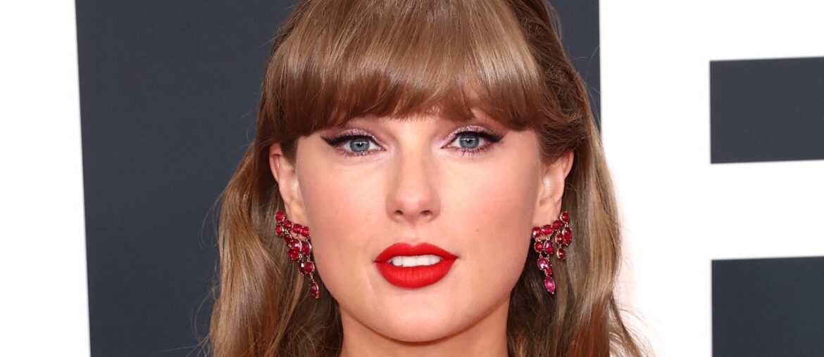 Taylor’s Luxurious Super Bowl Suite Has A Mouthwatering Menu Taylor's Luxurious Super Bowl Suite Has A Mouthwatering Menu