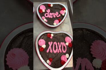 Heart Brownie Cake #frenchbakery #brownie #valentinestreats #browniecake