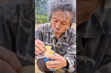 Poor old man eating french fries slide p93 - @Taphoa2025 #food #poor