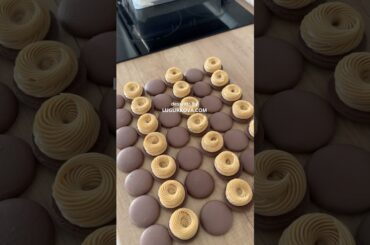 French meringue macarons #macarons