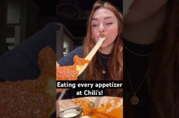 Eating every appetizer at Chili’s! #foodie #shorts #eating #burger #mukbang #fries #mozzarella