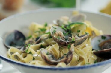 Mussels in Garlic Butter: A Taste of France & Belgium | Part 1