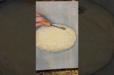 A simple crusty French loaf #baking