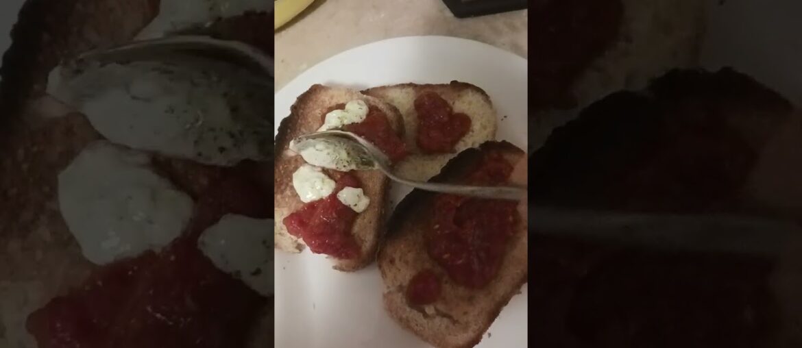 #3 EASY AND FAST PANE TOSTATA CON POMODORO  RICOTTA Toast with Marinara Ricotta Delicious #Cooking