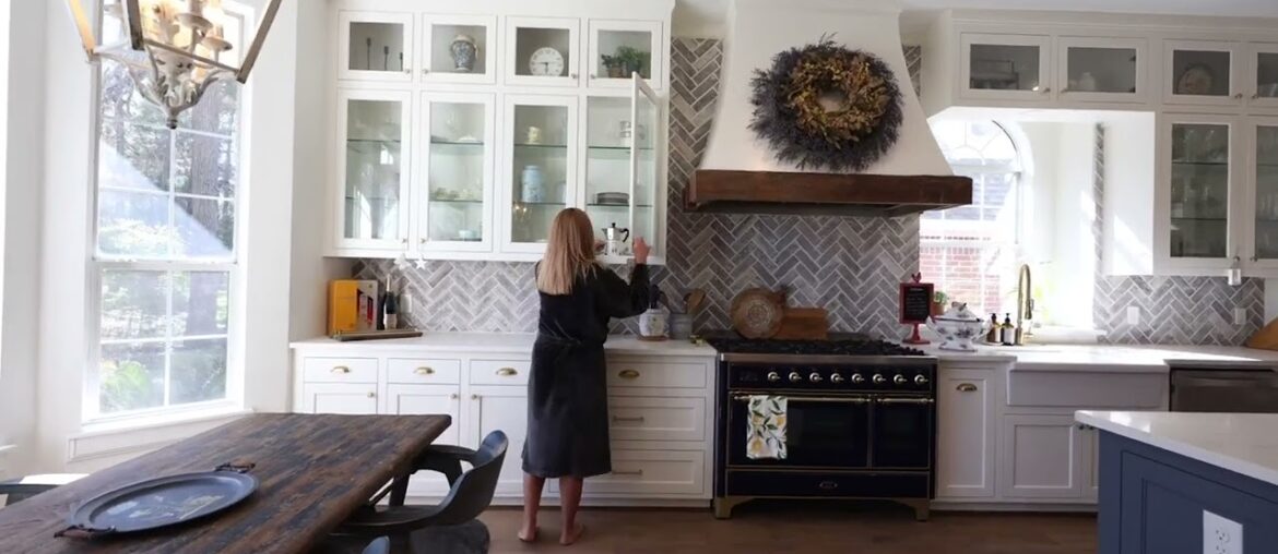 Luxury Texas Estate on 4.7 Gated Acres | High-End Remodel + Pool, Pond & More! Magnolia, Texas Luxury Texas Estate on 4.7 Gated Acres | High-End Remodel + Pool, Pond & More! Magnolia, Texas