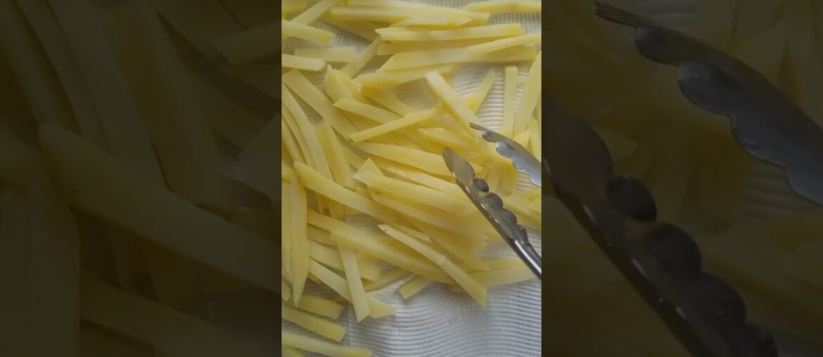 French Fries!! Shoestring style #frenchfries #food #recipes #homecook #fastfood