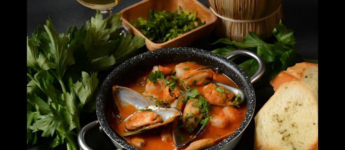 Bouillabaisse: Dive into Marseille’s Iconic Seafood Stew! Bouillabaisse: Dive into Marseille's Iconic Seafood Stew!