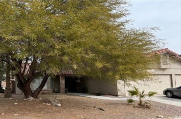 8912 Dio Guardi Drive, Las Vegas, NV Presented by Danielle Hess.