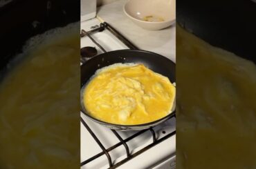 SUPER FLUFFY FRENCH OMELETTE WITH CREAMY CAMEMBERT & FRESH HERBS!