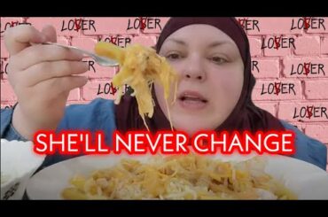 Foodie Beauty's Comfort Foods And Fabricated Stories