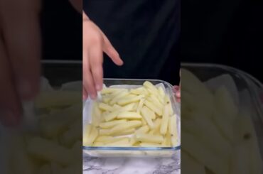 How to make Crispy French Fries with only 2 ingredients!(With French subtitles)! #shorts  #asmr