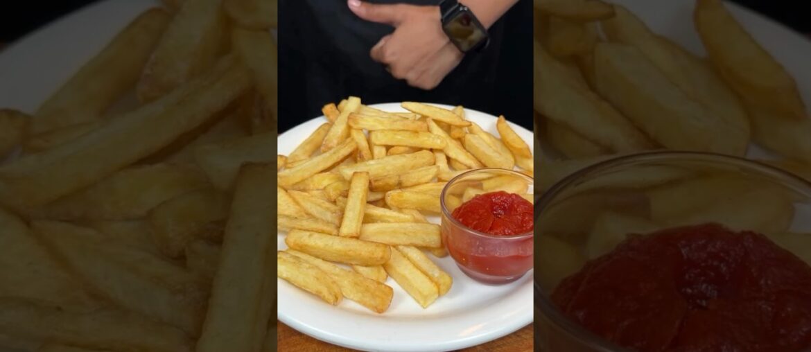 French fries with tomato ketchup ASMR cooking#food #cooking #asmr #recipe #shortsfeed@Abidiskitchen