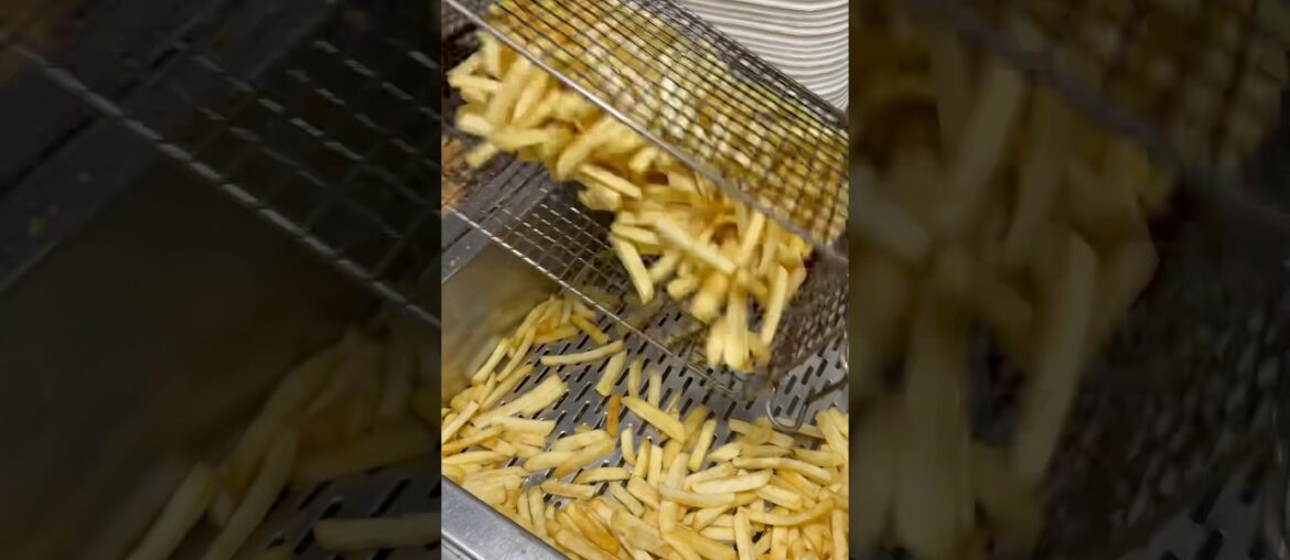 Crispy Potato Fries | Crispy French Fries #streetfood #food #potato #fries#youtubeshorts #shorts