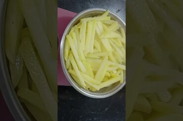 Crispy French Fries #shortsvideo #viralvideo #youtubeshorts #trendingshorts #potatochipsrecipe