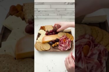 EASY CHARCUTERIE BOARD 10min #charcuterie #charcuterieboard #food #cheese #crackers #recipe #french