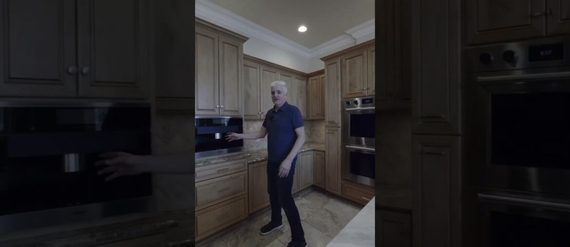 High-End Appliances Make this Italian Villa a Gourmet Dream