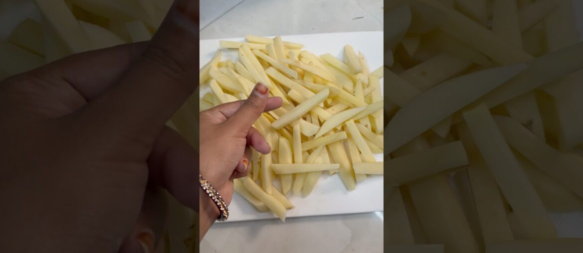 French Fries Crispy At Home Easy To Make #shorta #viral #food #recipe #frenchfries | Shinomax Vlog |