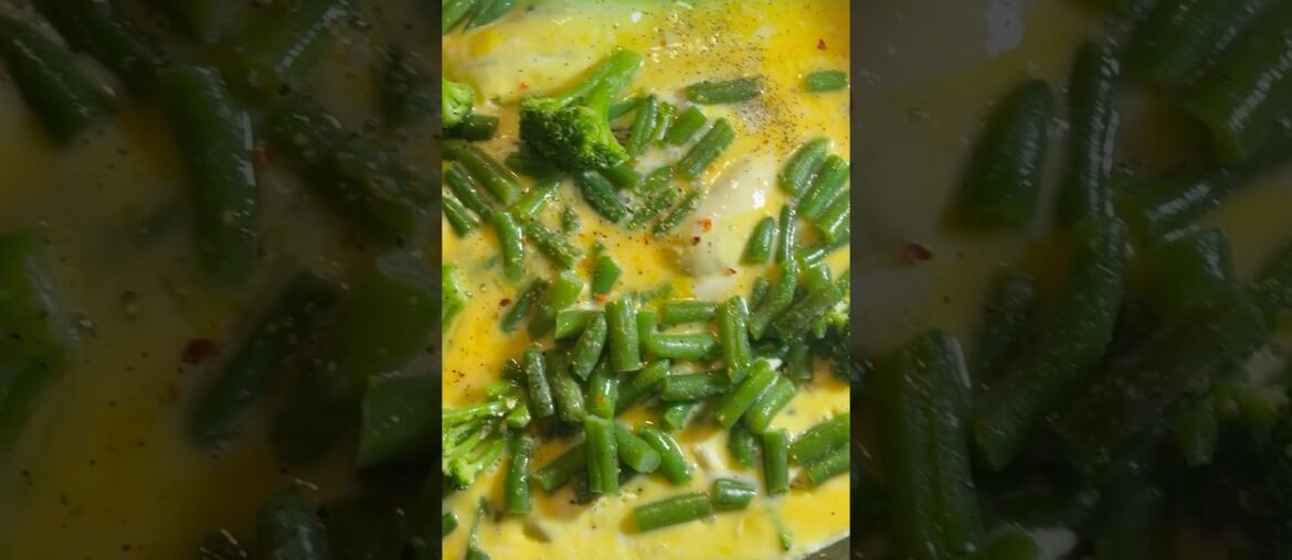 Green beans cuts, broccoli, & egg French omelette. ~W #greenbeans #omeletteegg #rkelly #maryjblige