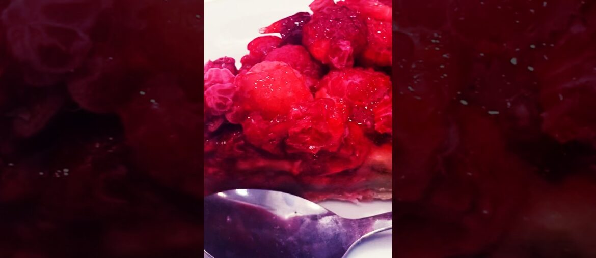 The Best Raspberry Tart in Paris