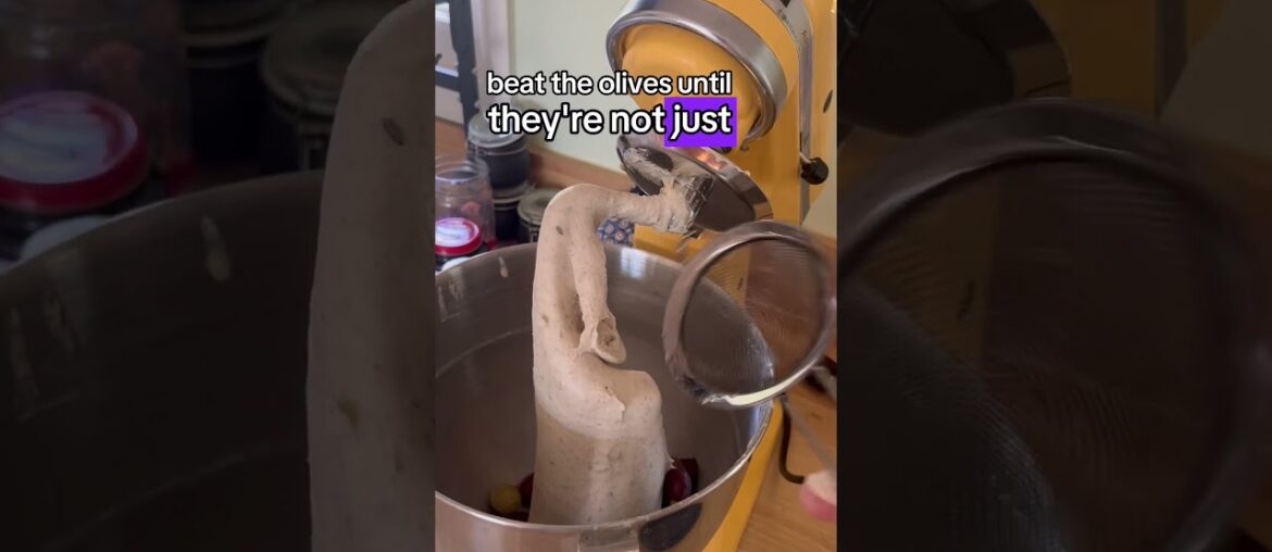 Olive-Thyme Fougasse - a super fun and tasty handheld French bread #recipe #baking #bread