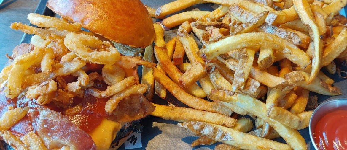 FAST FOOD WARS #7 - The Works VS. Gabriel Pizza & Beautiful Baked Delicacies!! (Mr. Thrasha Ep. 430)