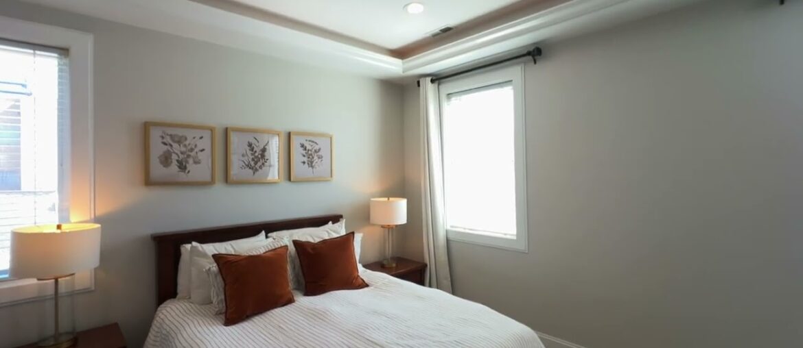 Dreaming of a luxurious penthouse in the Heart of Roscoe Village in Chicago?