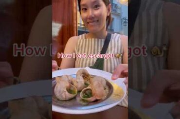 How to eat escargot in France