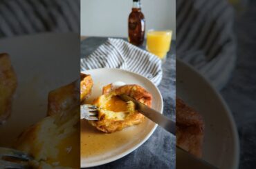 Egg yolk stuffed French toast! #brunch #eggs