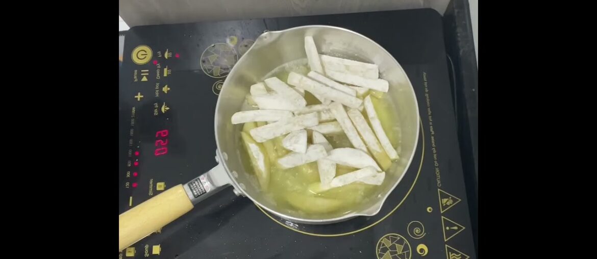 French fried with tomatoes sauce #food #frenchfries