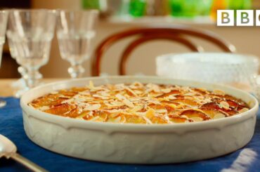 Mary Berry's classy brioche frangipane apple pudding - BBC