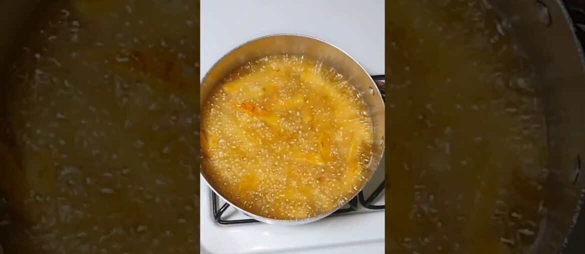 secret to make extra crispy french fries I can't stop eating them #youtubeshorts #food #recipe