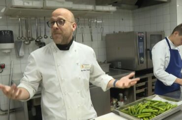 French restaurant drops Michelin star to attract more customers | AFP