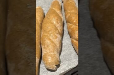 Delicious French Bread Recipe | Crispy baguette