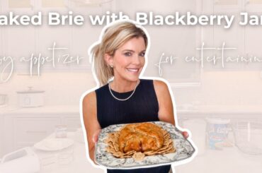 Baked Brie with Blackberry Jam in Puff Pastry | Easy Appetizer for Entertaining